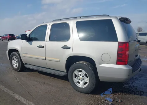 2008 Chevrolet Tahoe Ls z USA, uszkodzony, nr VIN 1GNFC13C68J137776